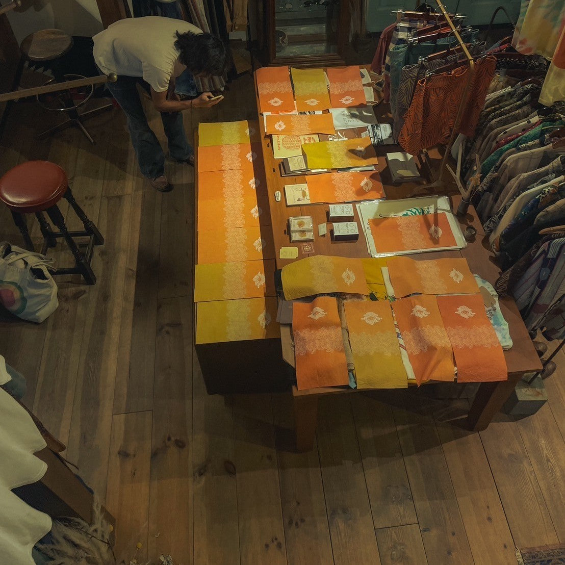Strangers from the Far East - GURUGURU BRAIN